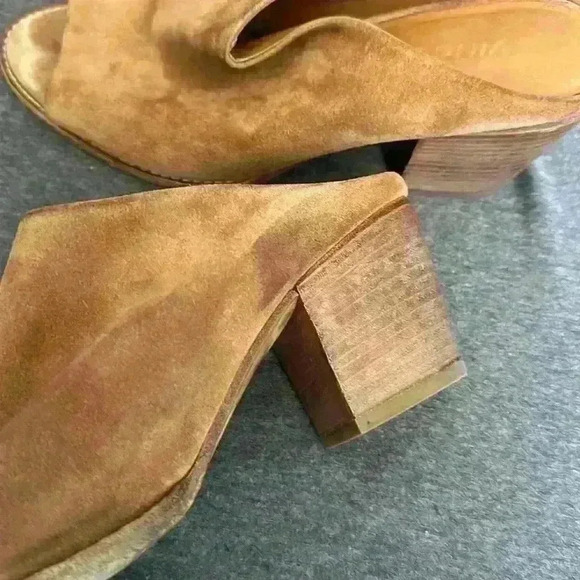 Vince Cuoio Camel Suede Open Toe Slide Stack Heel Made in Italy Women’s Size 8.5 - Picture 11 of 11